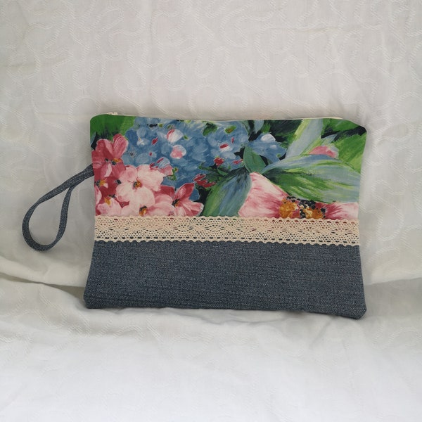 Pochette fleurs en coton et jean recyclés