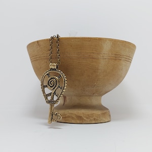 ciondolo e catena vichinga in bronzo vintage Sigmund Espeland, Norvegia, nordico, Scandinavia, chatelaine