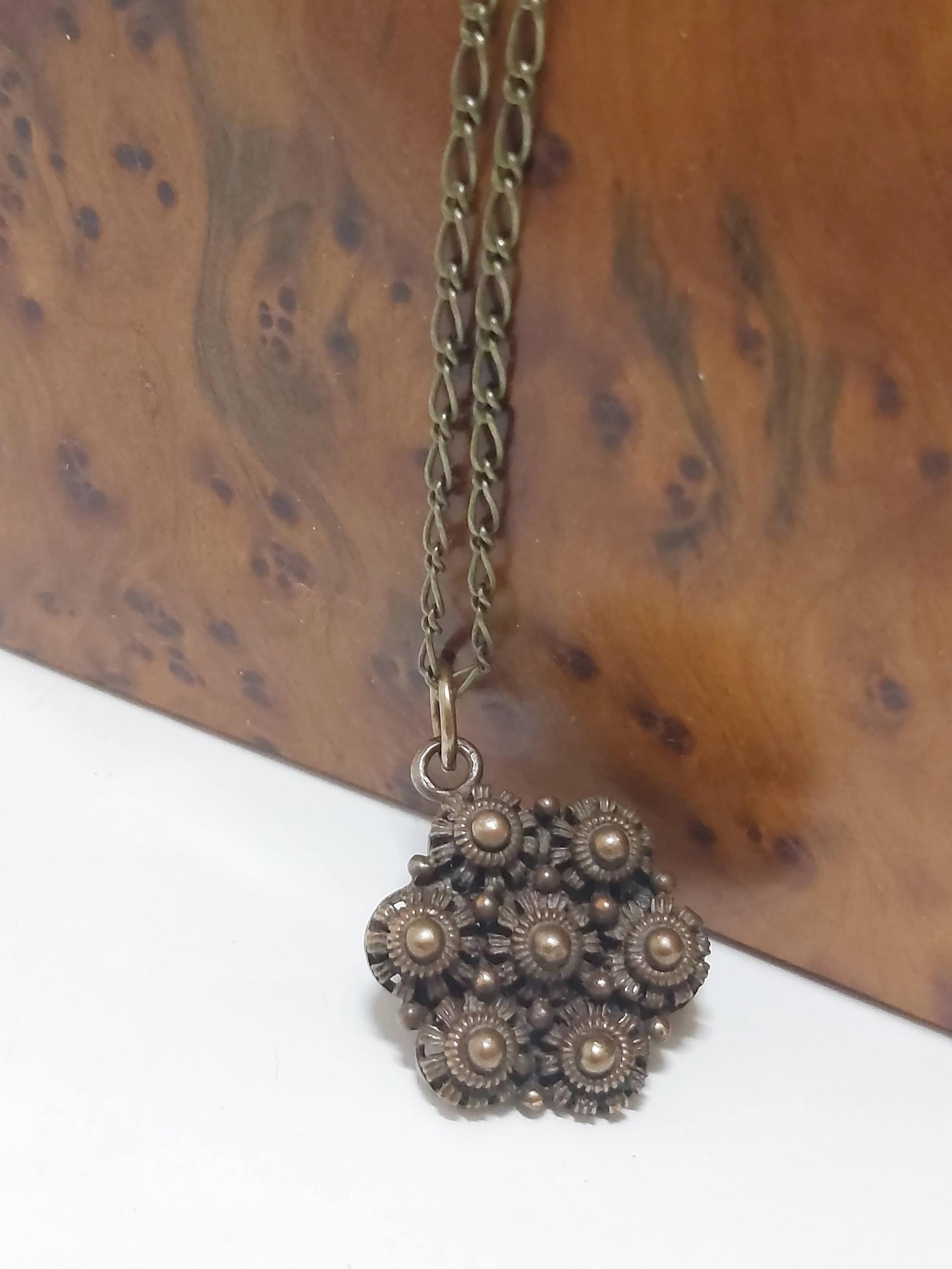 1970’s made in Norway　pansy pendant 1970's made in Norway pansy pendant Vintage 1970's made in Norway