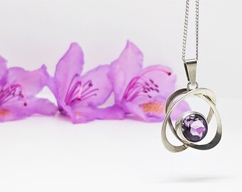 Kultaseppä Salovaara sterling silver  necklace and  pendant with amethyst coloured stone, mid century modern MCM. Finland Nordic Suomi, vtg
