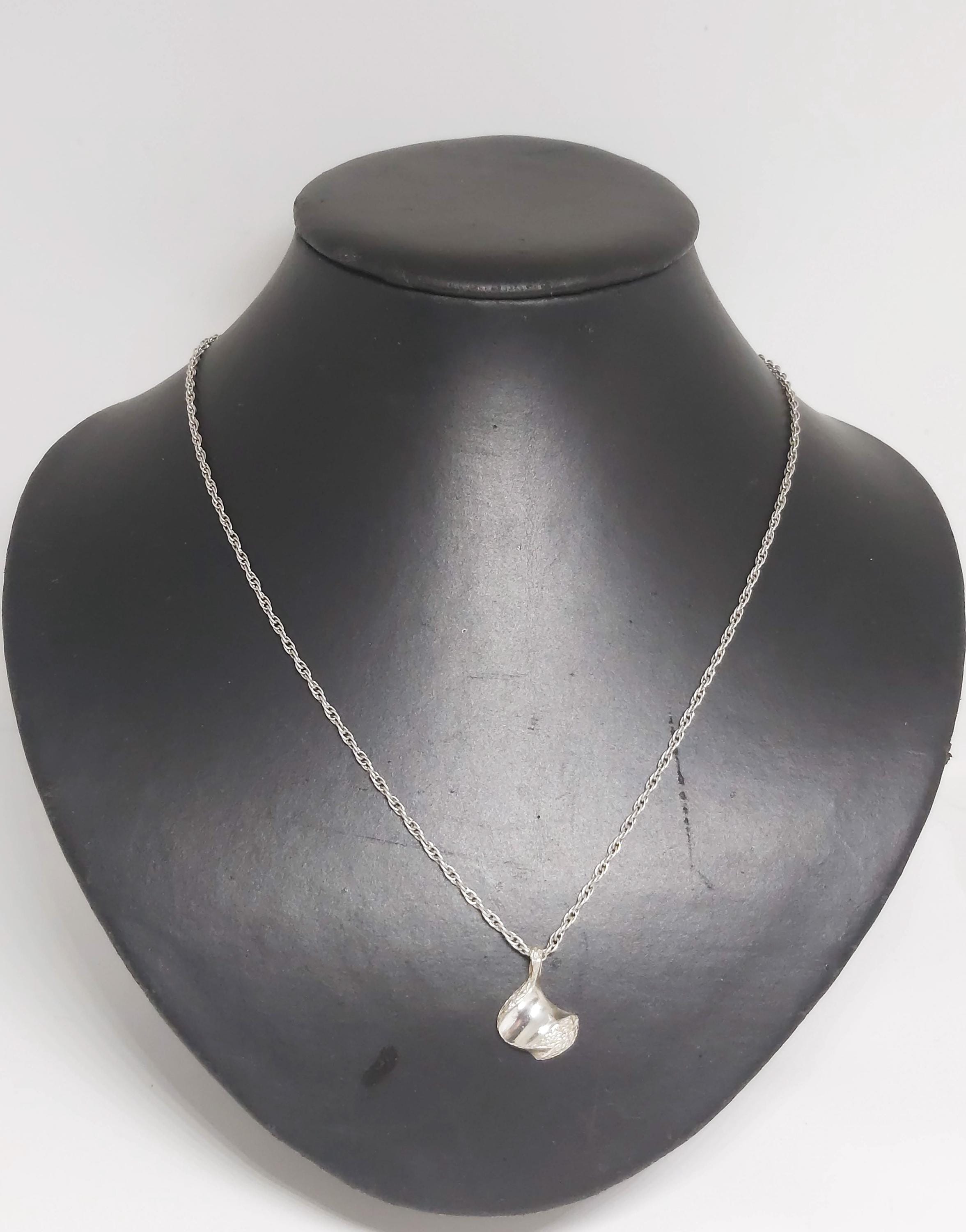 北欧ヴィンテージ　スウェーデン製 シルバーネックレス il_fullxfull.7063882435_nl1p.jpg