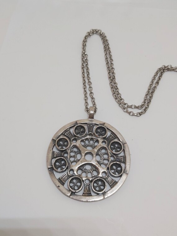 Helge Rasmussen's machine-inspired pewter pendant, Norway, Norwegian, steampunk, retrofuturistic technology, industrialism View 4