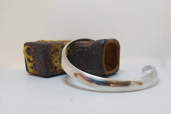 Sterling silver neck ring, torque, designed by Ch… - image 2