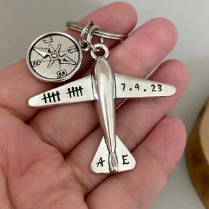 Personalised Anniversary Keychain for Pilot, Tally Mark, 8 Years, 10 Years, Husband Gift, Father's Day, Gift for Him, Flight Attendant