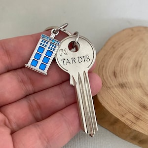 Double Sided Keys To The Tardis Keychain, Doctor Who Keyring, Police Box, Tardis Charm, House Warming Gift, New Home Gift, Best Friend Gift