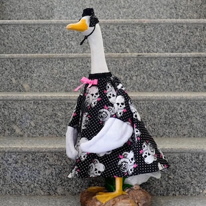pink heart skulls goose dress for large 23&quot; to 28” goose or duck,goose outfit fits concrete and plastic goose,goose clothes with wing&bonnet