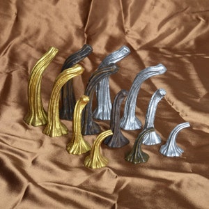 Handbemalte Kürbisstiele aus Kunstharz: DIY-Samt-Kürbis-Accessoires