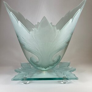 1990&#39;S Robert Guenther and George Luna Studio Art Glass Oval Bowl With Double Cut-Out Passion Leaf Design | Centerpiece Blown Glass Bowl