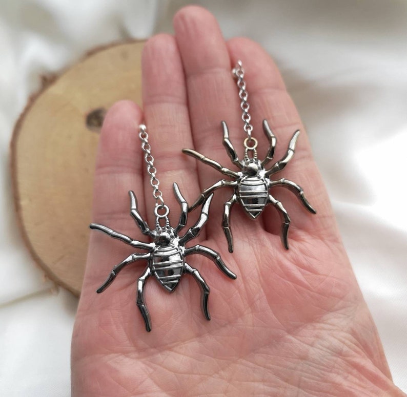 Silberne Ohrringe Ohrhänger earrings silver metal alloy hoop earring Spinne spiders spider Halloween themed spooky season Spiderman costume image 3