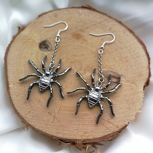 Silberne Ohrringe Ohrhänger earrings silver metal alloy hoop earring Spinne spiders spider Halloween themed spooky season Spiderman costume image 1