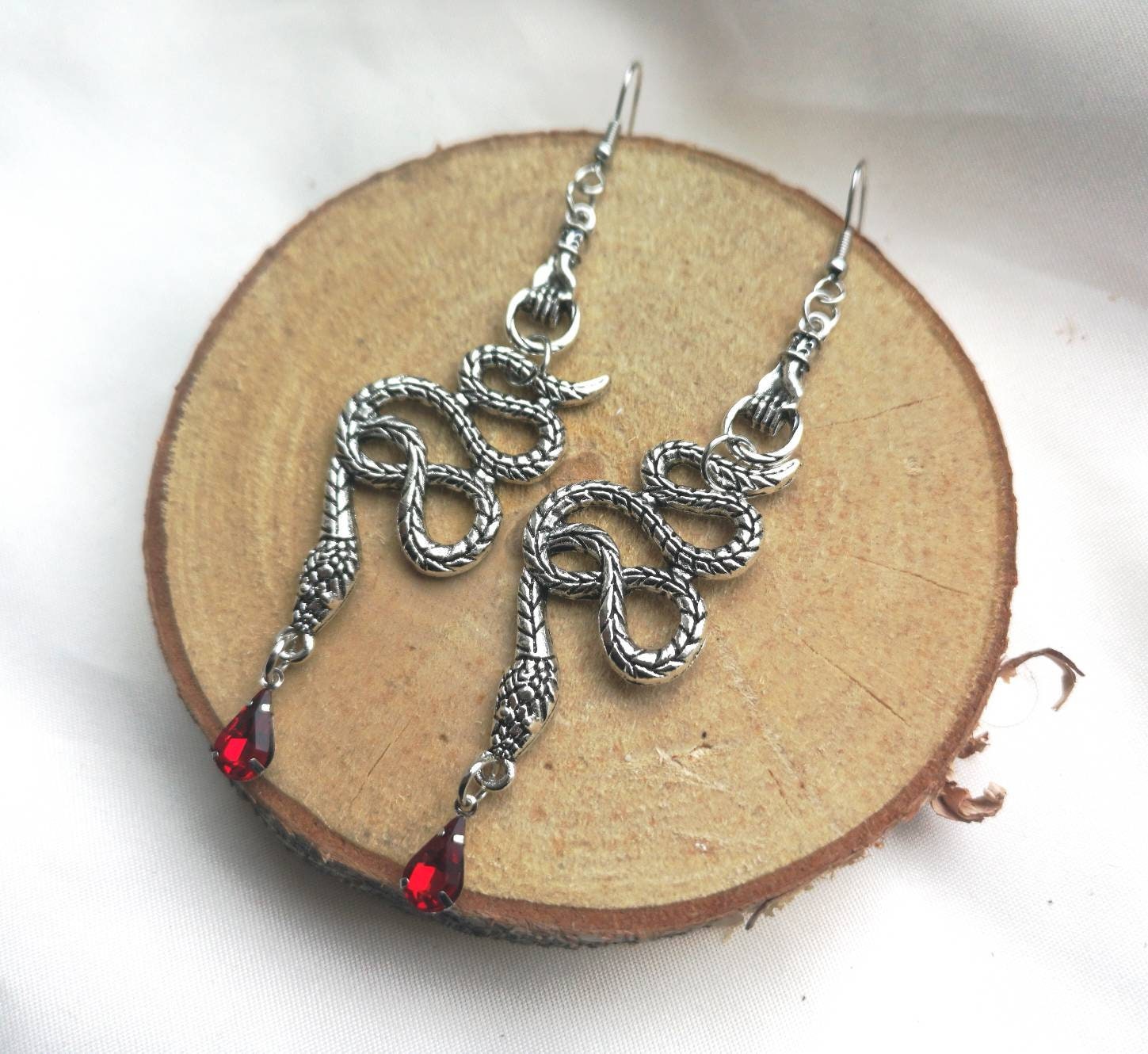 Ohrringe Ohrhänger hanging earrings stainless steel silver earring jewelry moon phase celestial star big snake snakes hand dripping blood