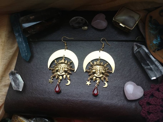 Ohrringe Ohrhänger earrings Geschenk brass messing golden color Hippie birthday witchy wicca Tribal magical bloody sun moon star universe