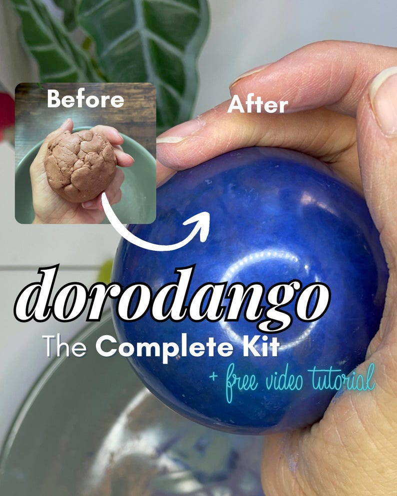 K&ouml;nnte beinhalten: Ein Vorher-Nachher-Bild zeigt eine Transformation. Ein Ball aus braunem Ton wird in eine glatte, gl&auml;nzende blaue Kugel umgeformt. Der Text "dorodango The Complete Kit + free video tutorial" wird angezeigt.