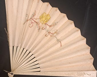 Vintage linen fan with floral embroidery and case