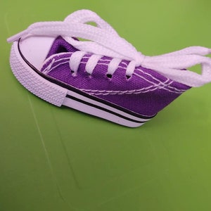 Stashers Choos Individual Mini Sneaker Shoe Hauling Hoarding Toys for Ferrets Choose your color Morado