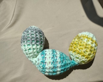 Train Chain Toy 3-Crochet White with Gray Blue Yellow Shaky Rattle Egg Pet Ferret Stashing Hauling Fun Toy #55