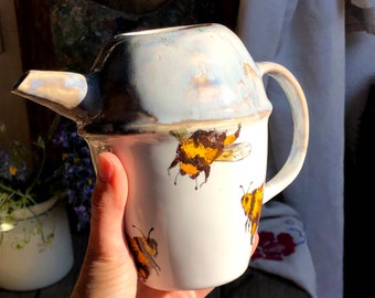 Ceramic bumblebee teapot, cute teapot, porcelain teapot, pottery handmade, handmade gift, mother's day gift