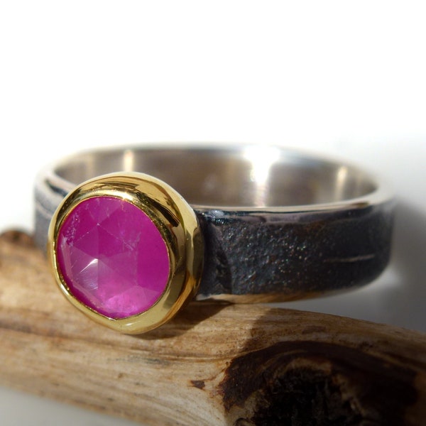 Luminous pink sapphire ring, 24K gold, silver ring hot pink sapphire, 999 fine gold, statement, ooak, pink sapphire, pink sapphire