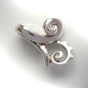 Silver pendant spiral, swirl, sun, Sterling silver 18 mm UNIQUE