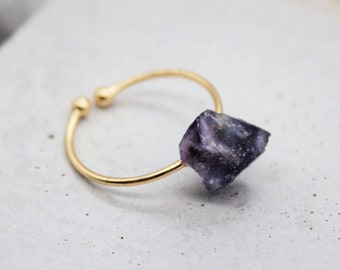 Raw Purple Fluorite Ring, Fluorite Crystal, Fluorite Stone Ring, Gold Ring, Crystal Ring, Fluorite Zodiac Birthday Gift, May Taurus Gemini