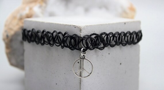 Plastic choker 90s best sale