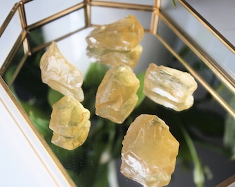 Yellow Topaz Raw Golden Topaz Piece Yellow Topaz Crystal Yellow Topaz Palm Stone Topaz Birthday Gift Zodiac May Taurus Gemini