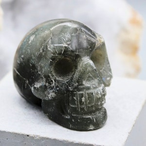 Real Blue Labradorite Skull, Blue Labradorite Crystal, Blue Labradorite Carving, Crystal Carving, Zodiac Birthday Gift, May Taurus Gemini