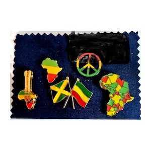 Raggae , country pins  x 5 vintage pins enamels,. Africa , CND, Country flags  with presentation box.   New