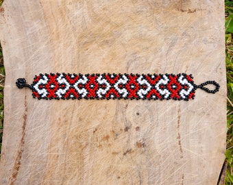 Small Red and White Shipibo Cuff | Shipibo Bracelet | Ayahuasca Bracelet | Sacred Shipibo Bracelet | Bracelet for Protection