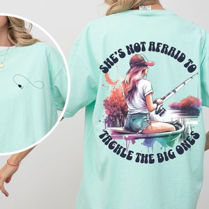 Fishing Shirt for Women Fishing Gift for Her Mom Fishing Gift for Girlfriend Boating Shirt for Women Boat Gifts Fisherwomen Gift Wife Gift