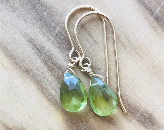 Peridot Earrings August Birthstone August Earrings Healing Earrings Gemstone earrings Briolette Earrings Drop Earrings Minimalist Earrings