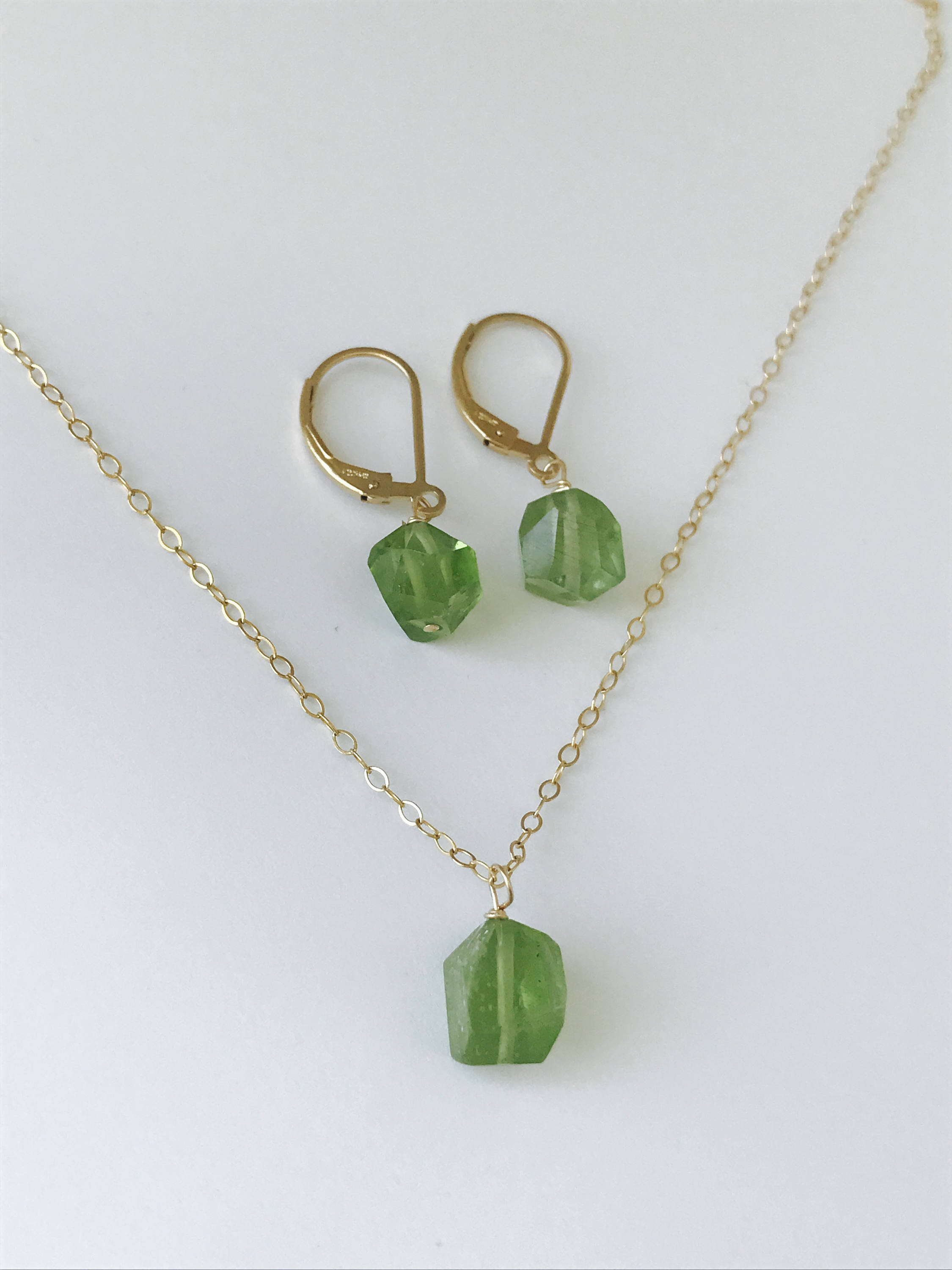 peridot necklaces peridot necklaces