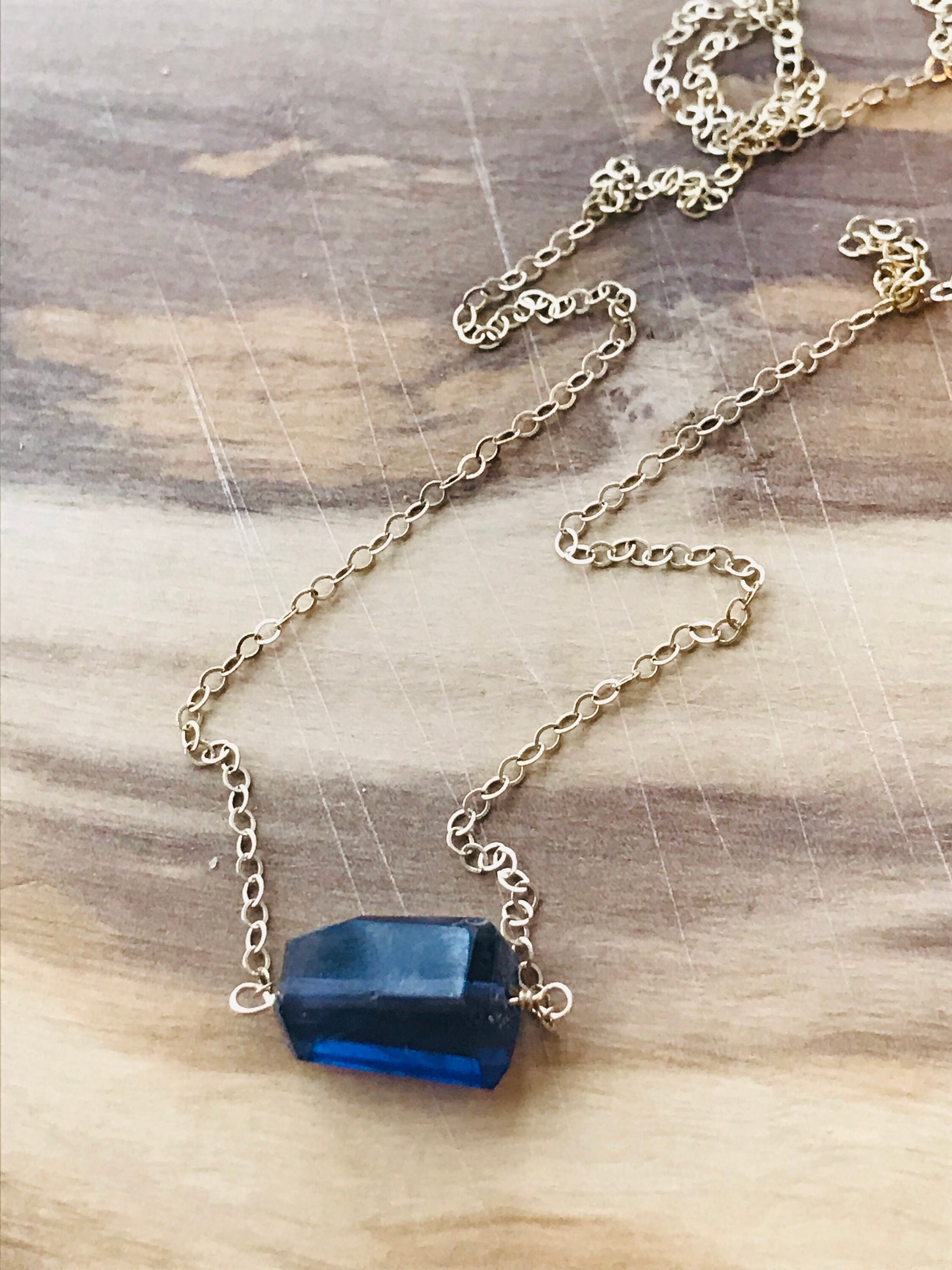 Minimalist sapphire necklace deals