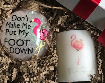 Flamingo Gift Box Set: Glitter Ornament & Fresh Linen Candle