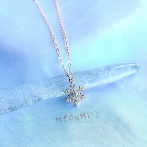 SNOWFLAKE NECKLACE 14K Gold-Filled with Cubic Zirconia Necklace. Frozen Necklace, Dainty, Minimalist, Elegant Necklace. Stacking jewelry,
