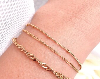 TINY SATELLITE BRACELET 14K Gold-Filled Chain. Simple And Dainty Minimalistic Stacking Bracelet. Layering Bracelet