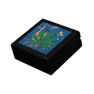 Flame Marijuana/Cannabis Leaf Storage Box