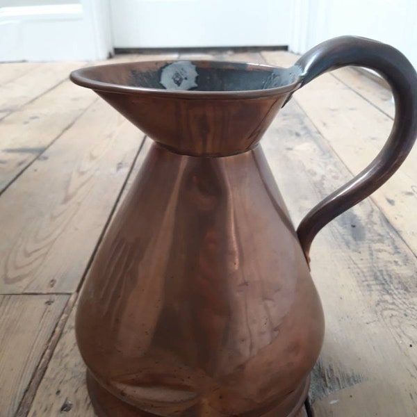 Jug de cuivre édouardien