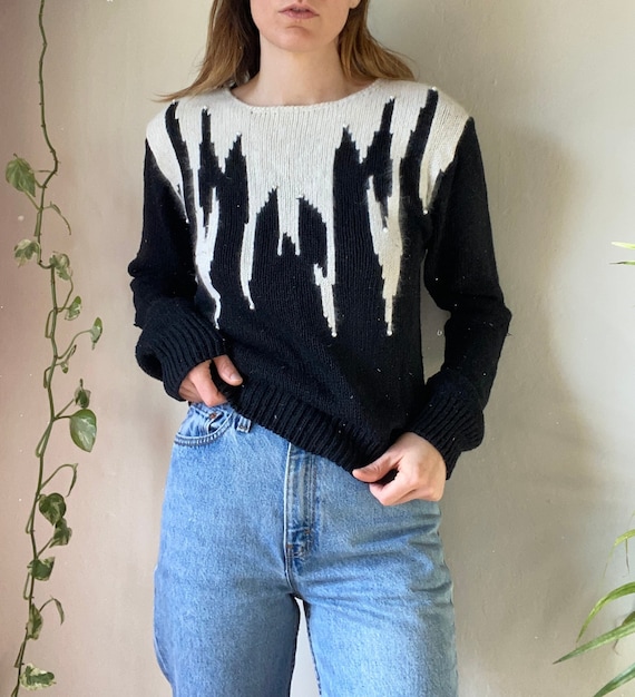 Vintage Black and White Knit Pearl Sweater 80s Ret