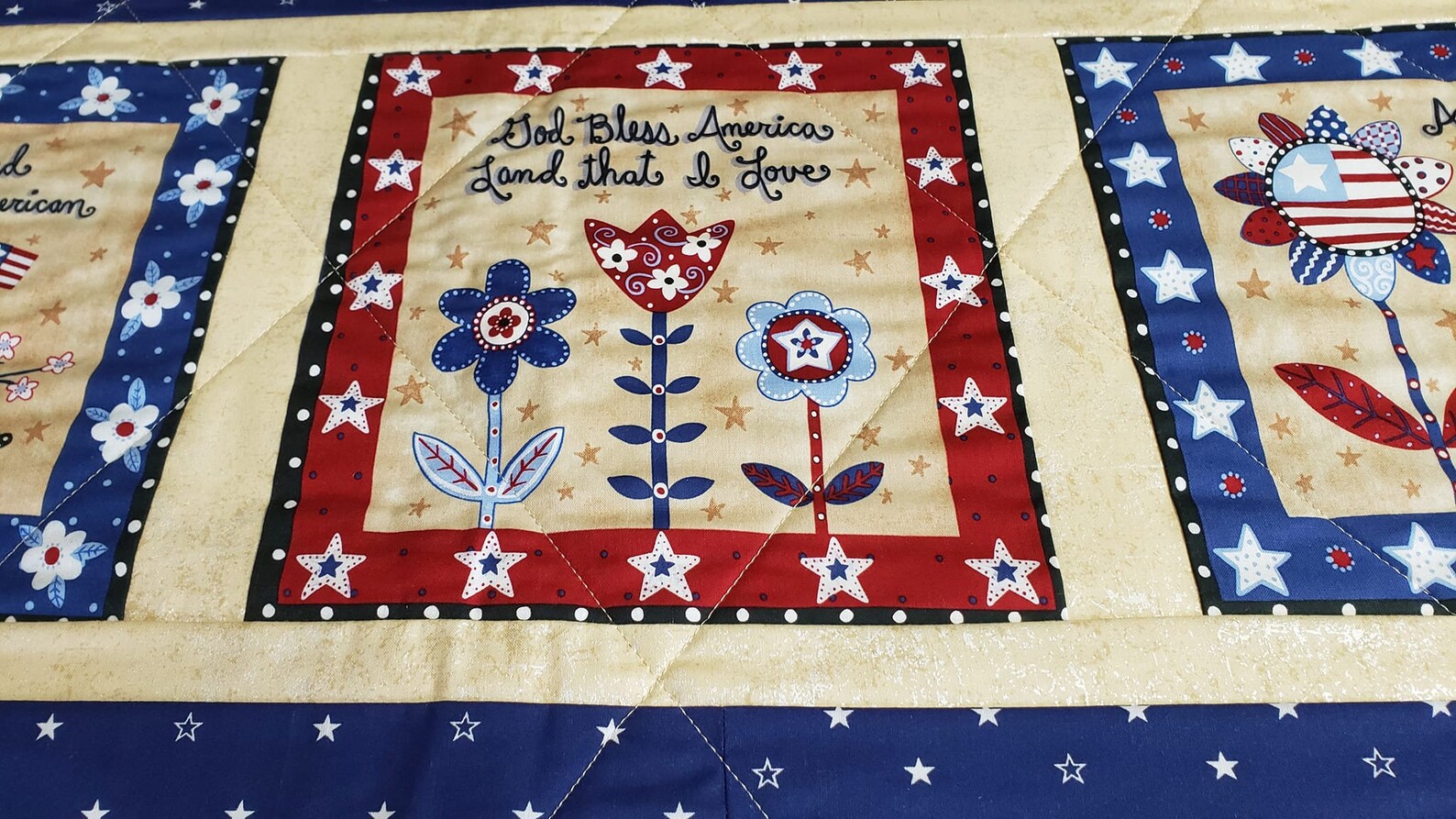 Patriotic Quilted Table Runner / Red White and Blue Runner - Etsy