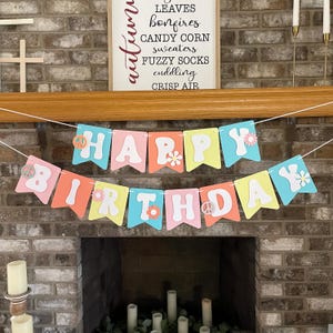 Retro Hippie Birthday Banner: 70&#39;s Daisy Peace Sign Party