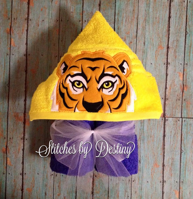 Tiger hooded towel