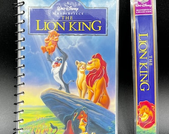Quaderno VHS del Re Leone riciclato – Diario Disney fatto a mano – Regalo nostalgia anni '90 – Cancelleria vintage SadSideKick con custodia a conchiglia