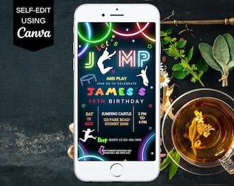 Puede incluir: Una invitación digital para una fiesta de cumpleaños número 10 con un tema de neón. La invitación presenta una silueta de un niño saltando en un trampolín con el texto "Let's Jump" y "James's 10th Birthday". La invitación también incluye detalles sobre la fiesta, como la fecha, la hora y la ubicación.