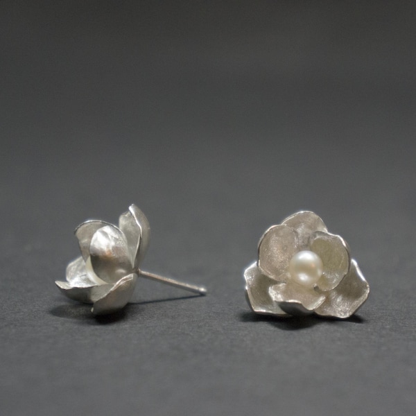 Jasmine sterling silver ear stud with fresh water pearl, silver gardenia earrings, cast flower series, Mother's day gift