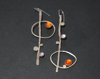 Treble clef handmade sterling silver asymmetrical earrings: agate and amethyst cabochons, hammered texture