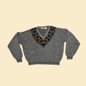 Vintage 90s sweater by Urban Works, L grey/brown sweater geometric v-neck & leather trim size L vintage knit pullover