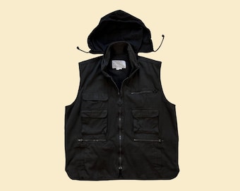 Vintage 70s/80s outdoors vest by Weather-rite, size XL 1980s zip up utility vest with 8 front pockets & back pouch