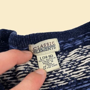 Pull cardigan bleu des années 90, pull acrylique en tricot boutonné taille L par Classic Elements image 8