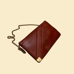 Bolso de mano de cuero marrón de los años 70, bolso de hombro vintage de cuero marrón Susan Gail de los años 70 con correa de cadena